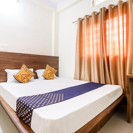 Oyo 40073 Yash Homestay Samarda Kaliāsot Exterior photo
