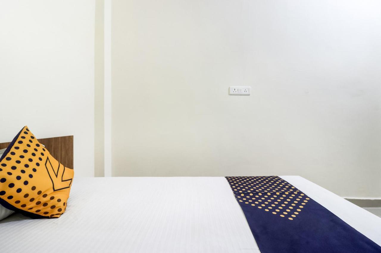 Oyo 40073 Yash Homestay Samarda Kaliāsot Exterior photo