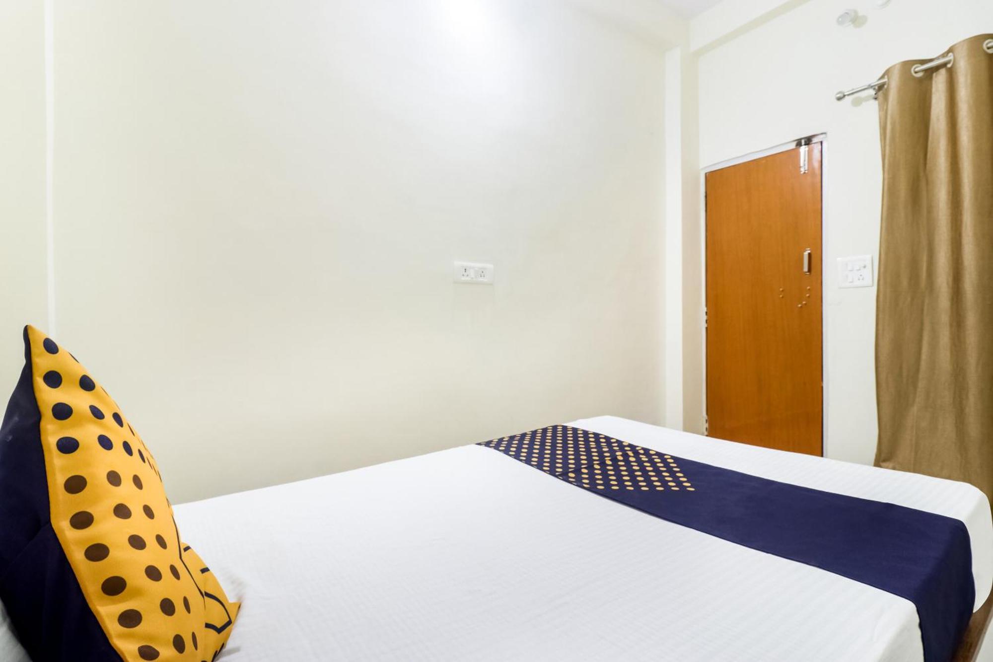 Oyo 40073 Yash Homestay Samarda Kaliāsot Exterior photo