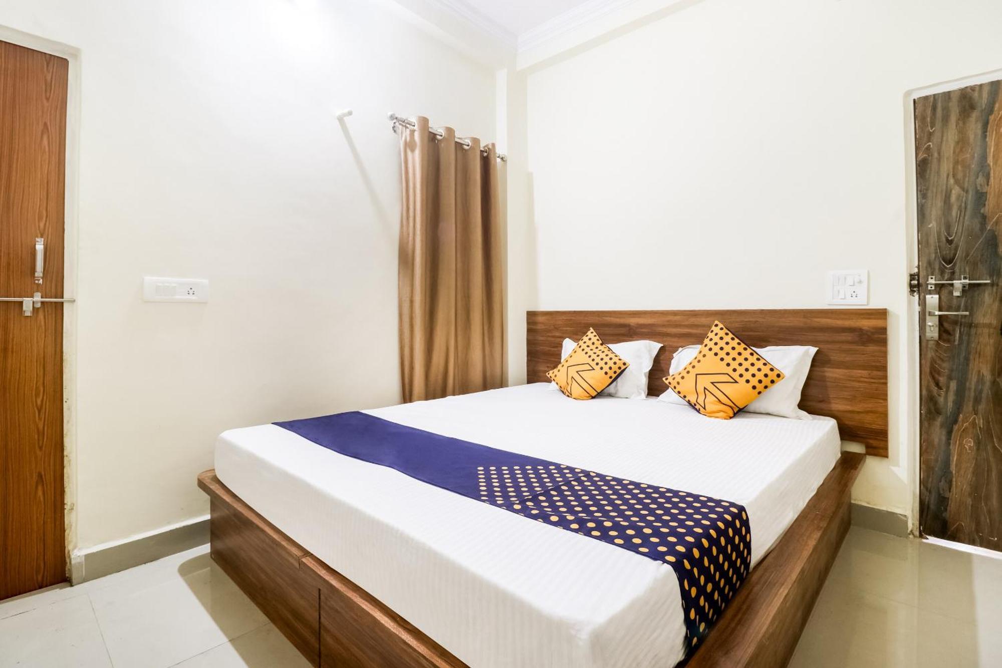 Oyo 40073 Yash Homestay Samarda Kaliāsot Exterior photo